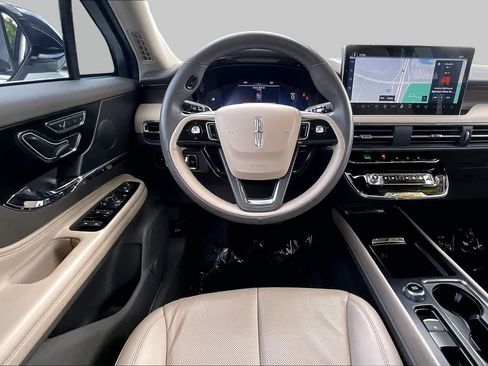 Used 2023 Lincoln Corsair Reserve FWD image 6
