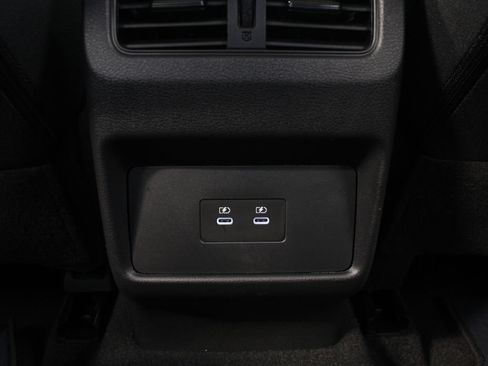 Used 2025 Nissan Rogue SV FWD image 28