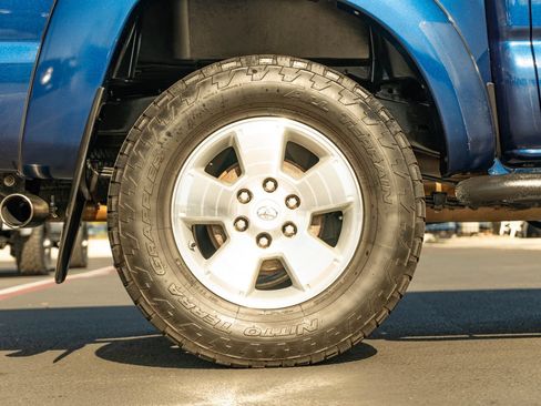 Used 2015 Toyota Tacoma PreRunner w/ TRD Sport Package RWD image 12