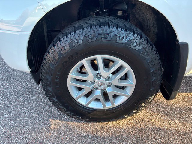 Used 2019 Nissan Frontier SV AWD/4WD image 12