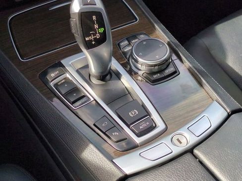 Used 2015 BMW 740i RWD image 16