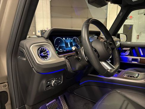 Used 2025 Mercedes-Benz G 550 image 21