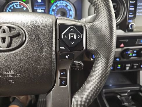Certified 2021 Toyota Tacoma TRD Off-Road w/ Technology Package AWD/4WD image 21