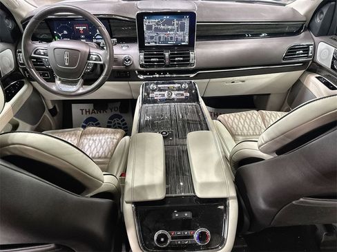Used 2020 Lincoln Navigator Black Label w/ Cargo Convenience Package image 27