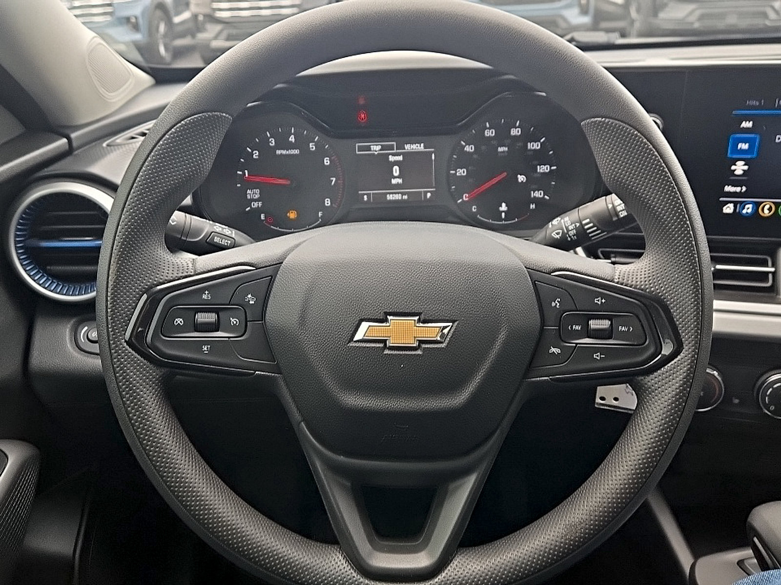 Used 2024 Chevrolet Trax LS w/ LS Convenience Package FWD image 12