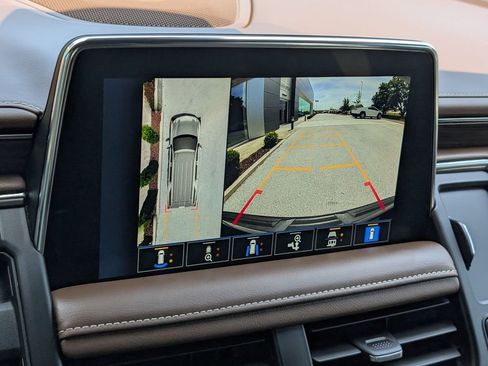 Used 2024 Chevrolet Tahoe High Country image 16