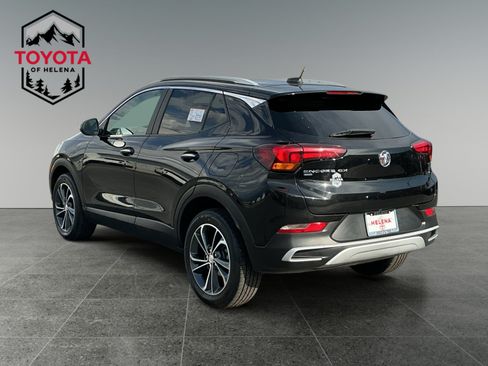 Used 2022 Buick Encore GX Select AWD/4WD image 3