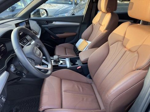 Certified 2025 Audi Q5 2.0T Premium w/ Convenience Plus Package image 25