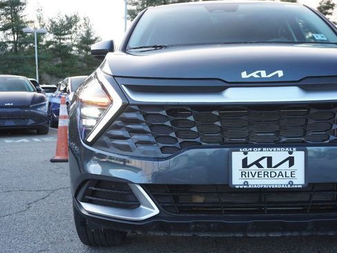 Used 2025 Kia Sportage LX image 12