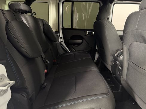 Used 2023 Jeep Wrangler Unlimited Rubicon 4xe image 29