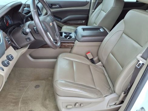 Used 2018 Chevrolet Tahoe LT image 3