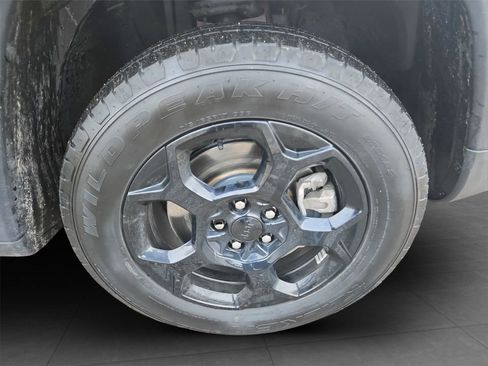 Used 2024 Jeep Compass Trailhawk image 35