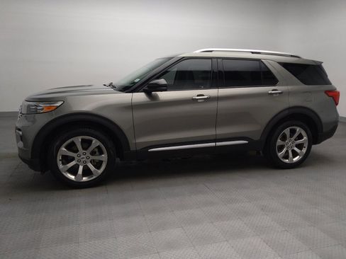 Used 2020 Ford Explorer Platinum w/ Premium Technology Package AWD/4WD image 2