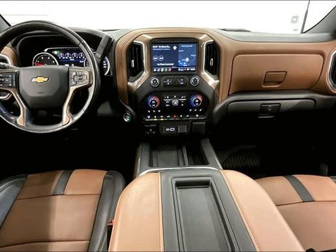 Used 2022 Chevrolet Silverado 3500 High Country w/ Safety Package II image 16