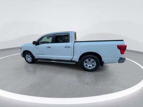 Used 2018 Nissan Titan SV RWD image 5