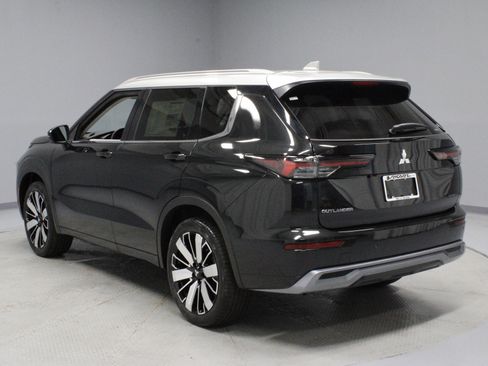 New 2025 Mitsubishi Outlander AWD image 6