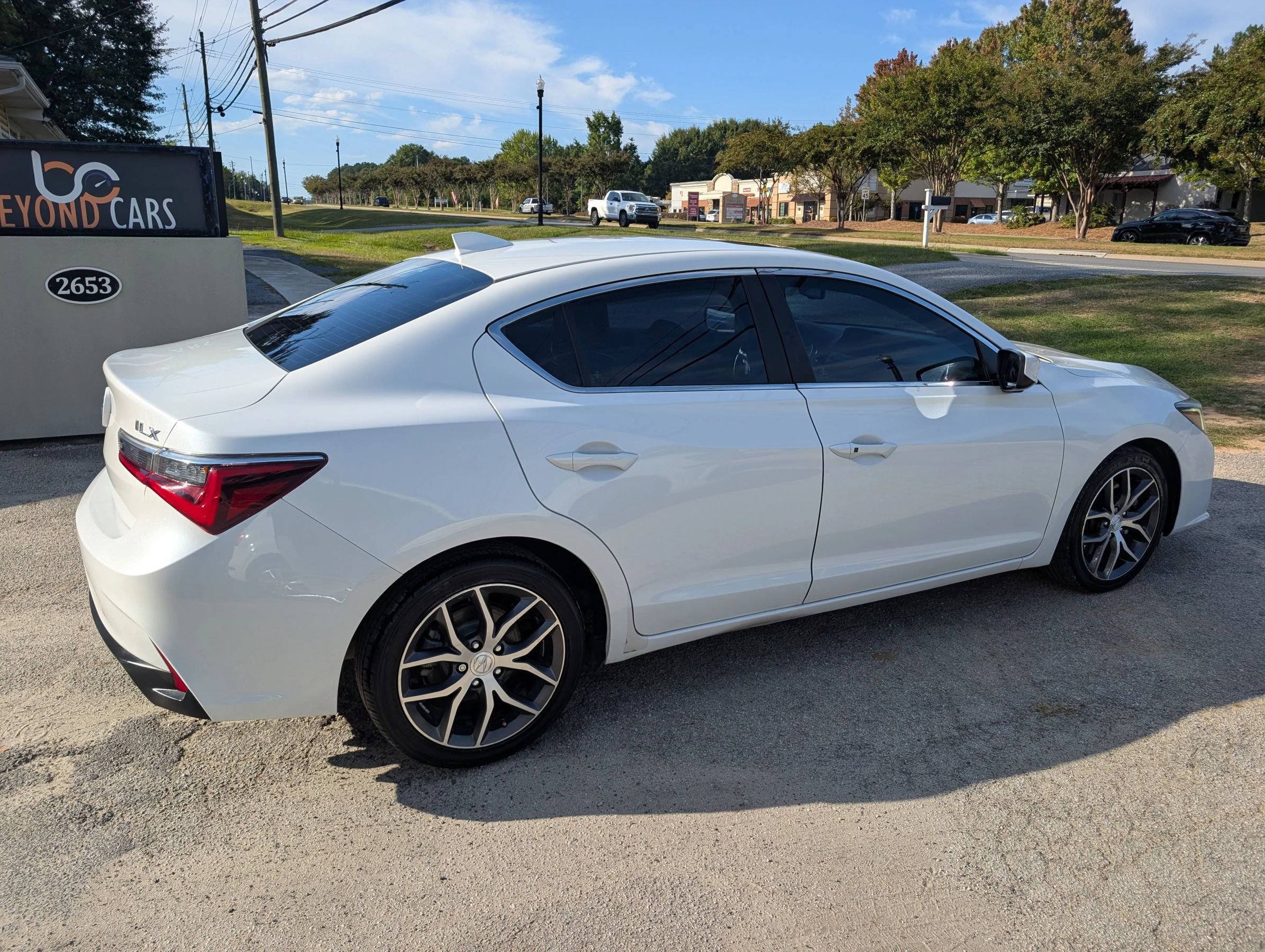Used 2020 Acura ILX w/ Technology Package FWD image 5