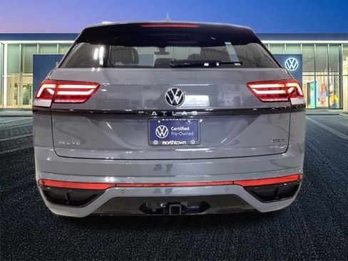 Certified 2023 Volkswagen Atlas Cross Sport SEL R-Line image 23