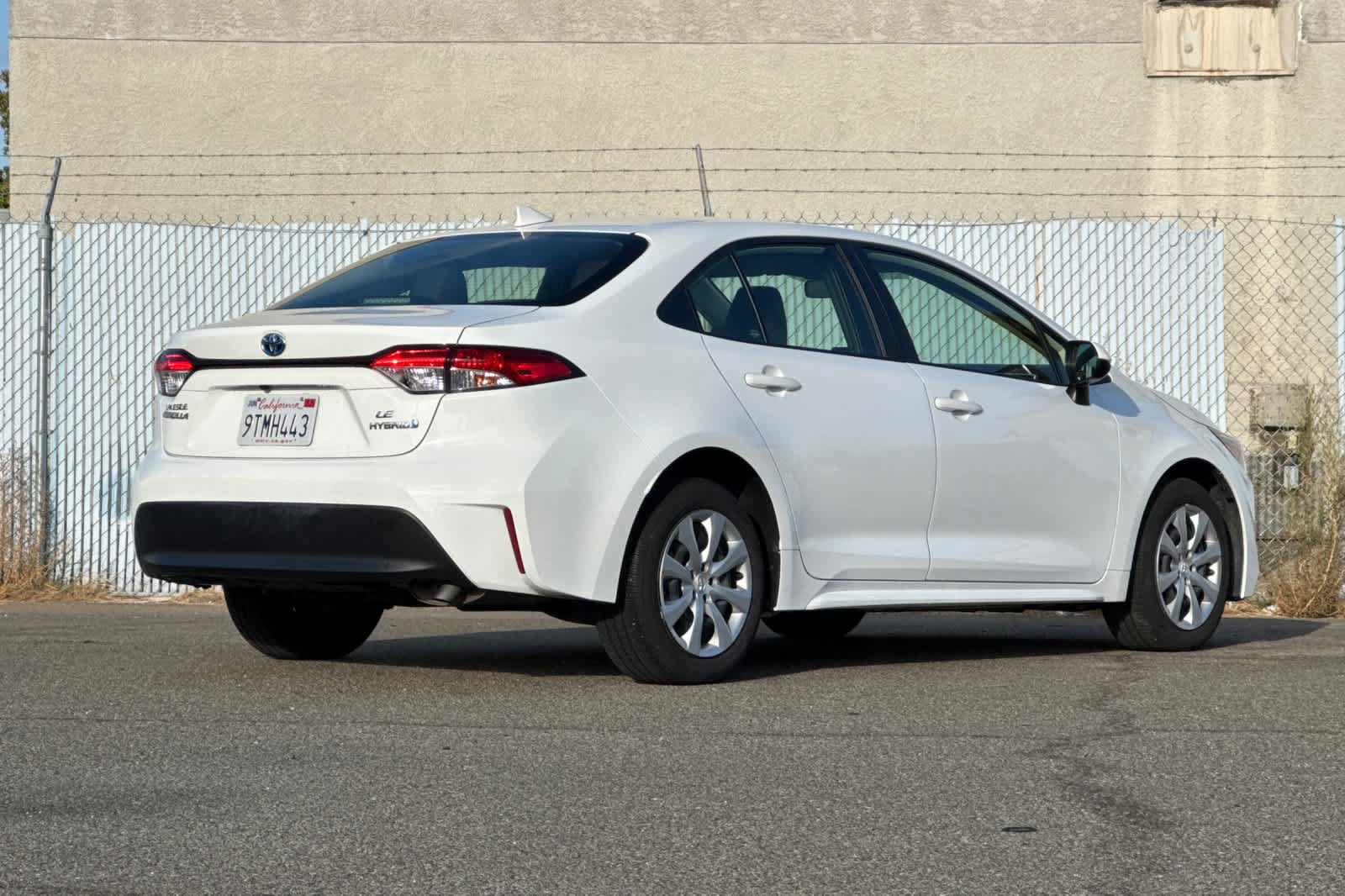 Certified 2024 Toyota Corolla LE FWD image 3