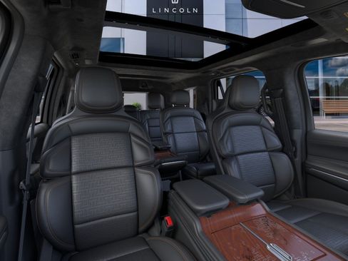 New 2026 Lincoln Navigator Black Label AWD/4WD image 10