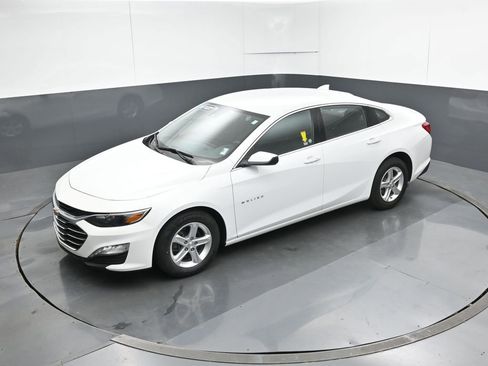 Used 2024 Chevrolet Malibu LT image 43