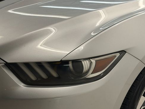 Used 2015 Ford Mustang Coupe image 4