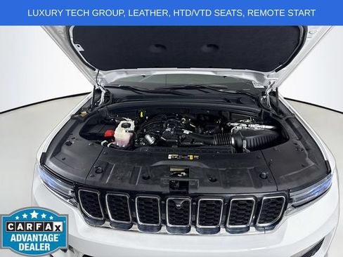 Used 2023 Jeep Grand Cherokee Limited w/ Luxury Tech Group II AWD/4WD image 28