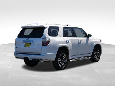 Used 2016 Toyota 4Runner Limited AWD/4WD image 8