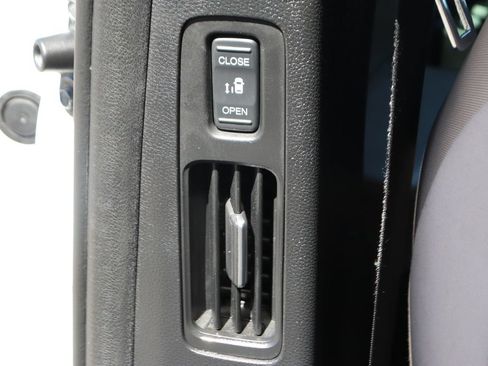 Used 2021 Honda Odyssey EX image 37