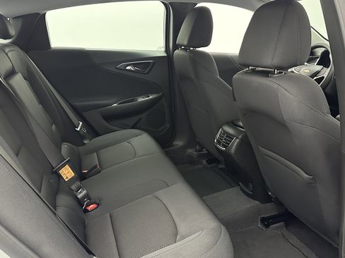 Used 2025 Chevrolet Malibu LT image 31