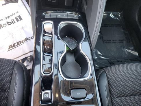 Used 2023 Buick Envision Preferred image 21