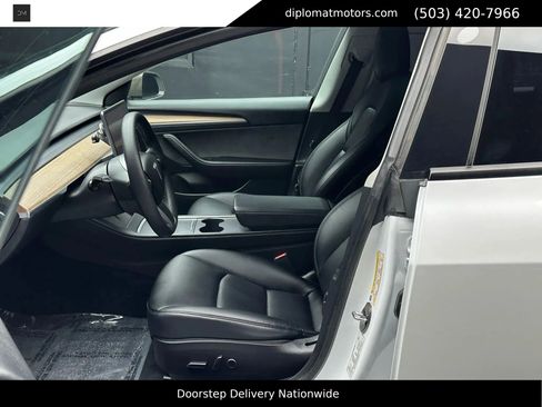 Used 2022 Tesla Model 3 Performance image 17