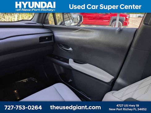Used 2023 Lexus UX 250h FWD w/ Accessory Package (Z2) image 19