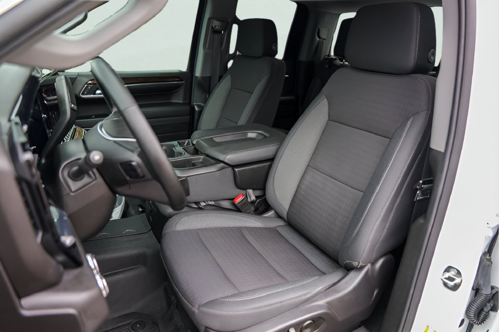 Used 2024 GMC Sierra 1500 Elevation RWD image 9