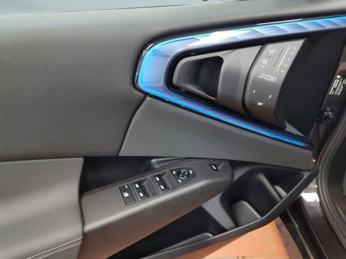 Used 2025 BMW X3 xDrive30i w/ Premium Package image 13