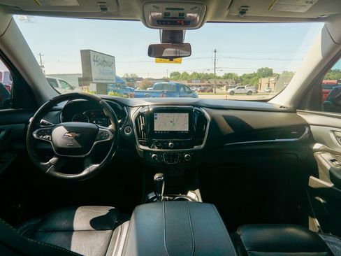 Used 2020 Chevrolet Traverse Premier w/ Redline Edition FWD image 13
