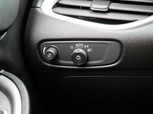 Used 2022 Chevrolet Malibu RS image 26