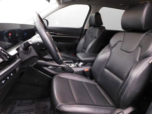 Used 2024 Kia Telluride LX image 17