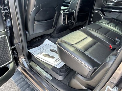Used 2021 RAM 1500 Laramie w/ Sport Appearance Package AWD/4WD image 9