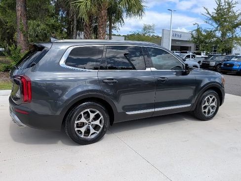 Used 2020 Kia Telluride EX w/ Towing Package FWD image 5