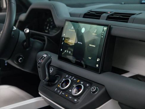 New 2025 Land Rover Defender 110 X-Dynamic SE AWD/4WD image 26