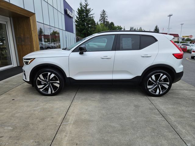 Used 2024 Volvo XC40 B5 Ultimate w/ Protection Package Premier AWD/4WD image 8