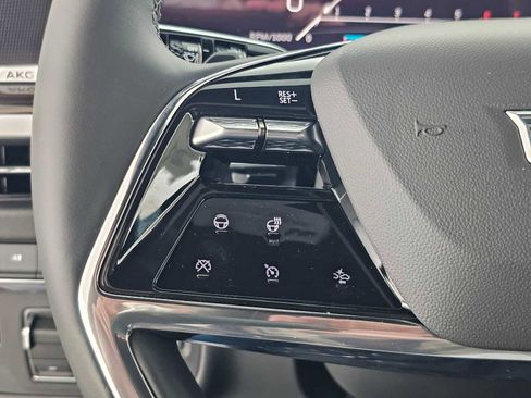 New 2026 Cadillac Escalade ESV Luxury AWD/4WD image 28