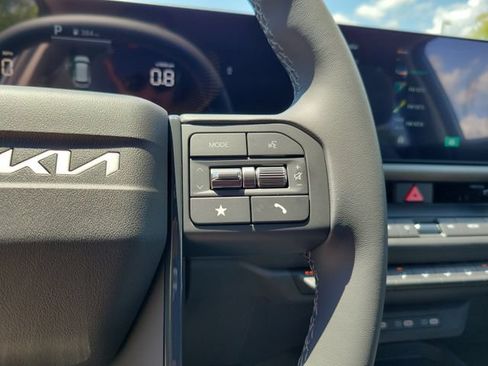 New 2027 Kia Seltos S FWD image 17