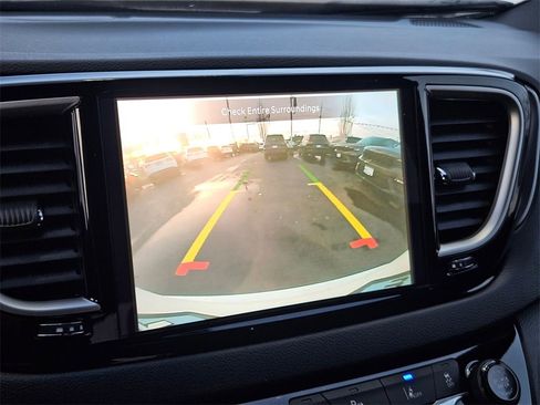 New 2026 Chrysler Voyager LX image 21