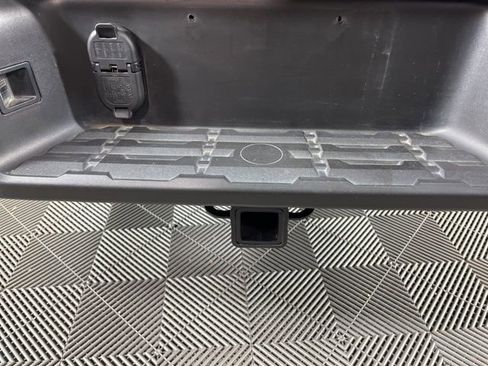 Used 2023 Nissan Frontier SV w/ Technology Package image 41