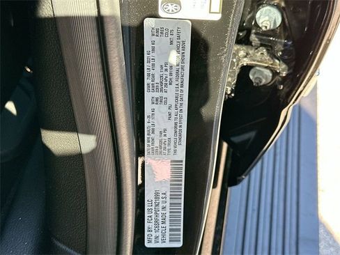 New 2026 RAM 1500 Limited w/ Trailer Tow Group image 32