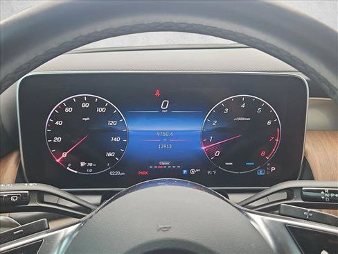 Used 2024 Mercedes-Benz GLC 300 image 9
