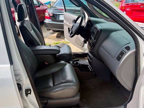 Used 2002 Ford Escape XLT FWD image 11