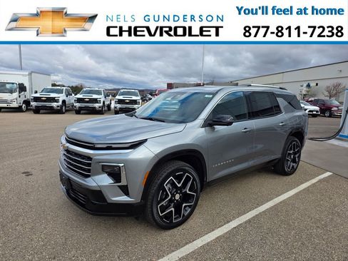 New 2026 Chevrolet Traverse High Country w/ LPO, Floor Liner Package AWD/4WD image 3